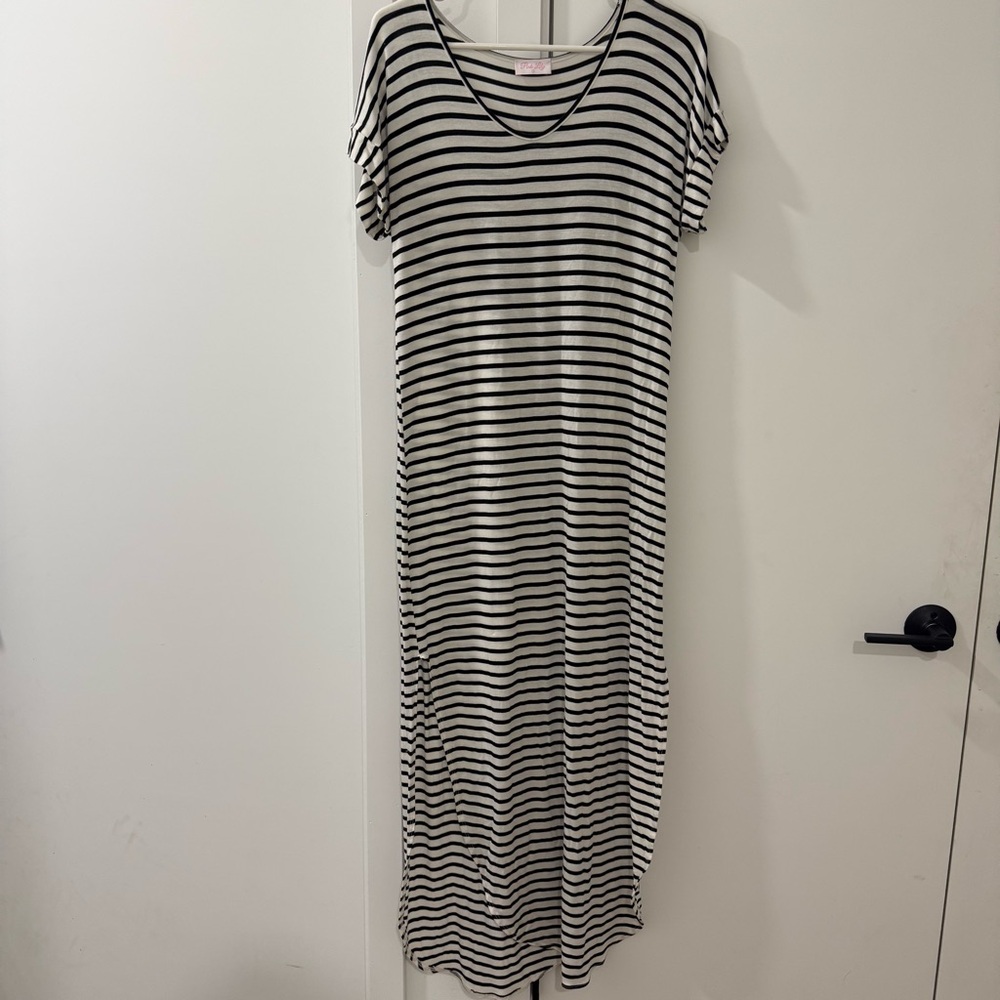 Pink Lily Striped Black and White Maxi Dress